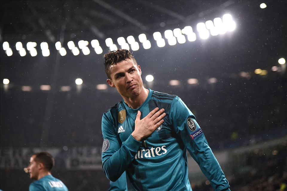 Ronaldo rời Real Madrid sau 9 năm gắn bó