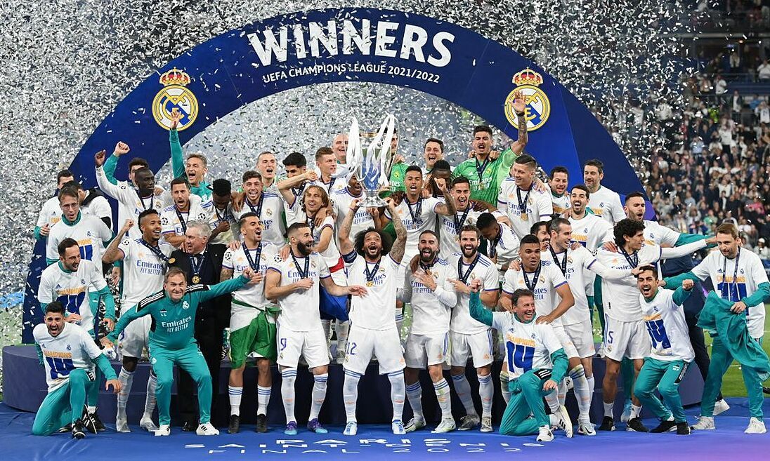 Real Madrid nâng cao cúp Champions League lần thứ 14 trong lịch sử.