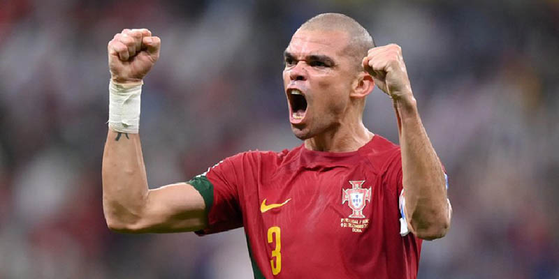 Tiểu sử của Pepe như thế nào?
