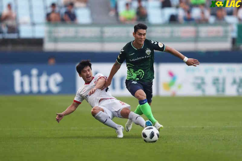 Jeonbuk sẽ đối đầu với Jeju United tại vòng 22 K-League