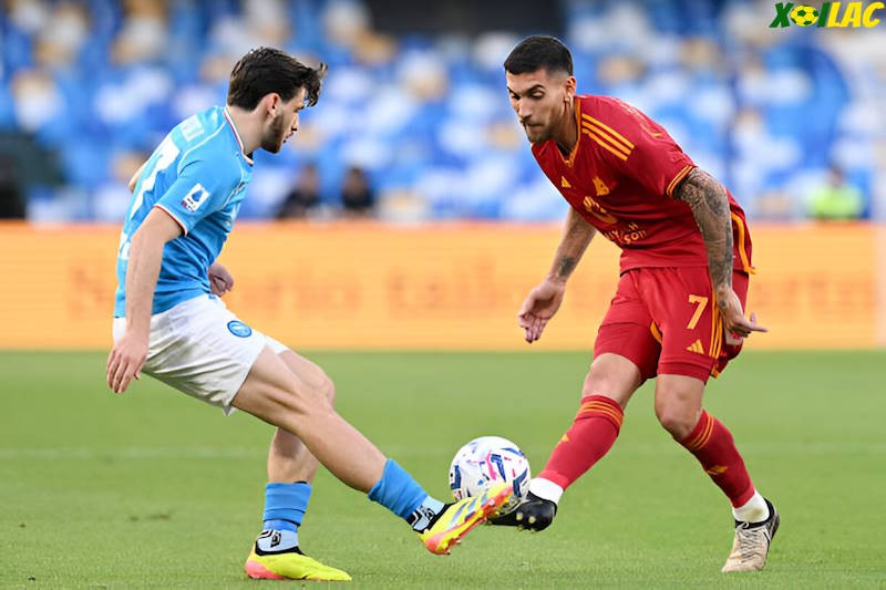 Napoli sẽ đối đầu với AS Roma trên sân nhà