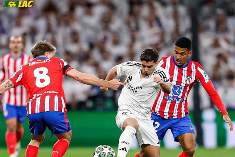Atletico sẽ đối đầu với Real Madrid trên sân nhà tại lượt về vòng 1/8 C1